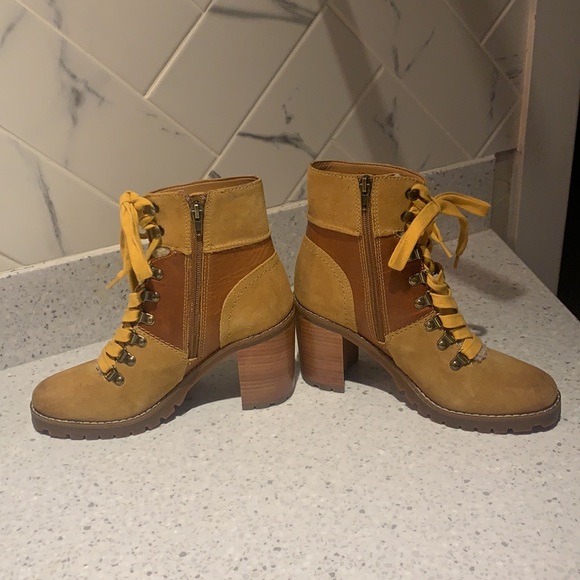 Frye & Co Women’s Rayner Hiking Ankle Boot - Picture 3 of 6